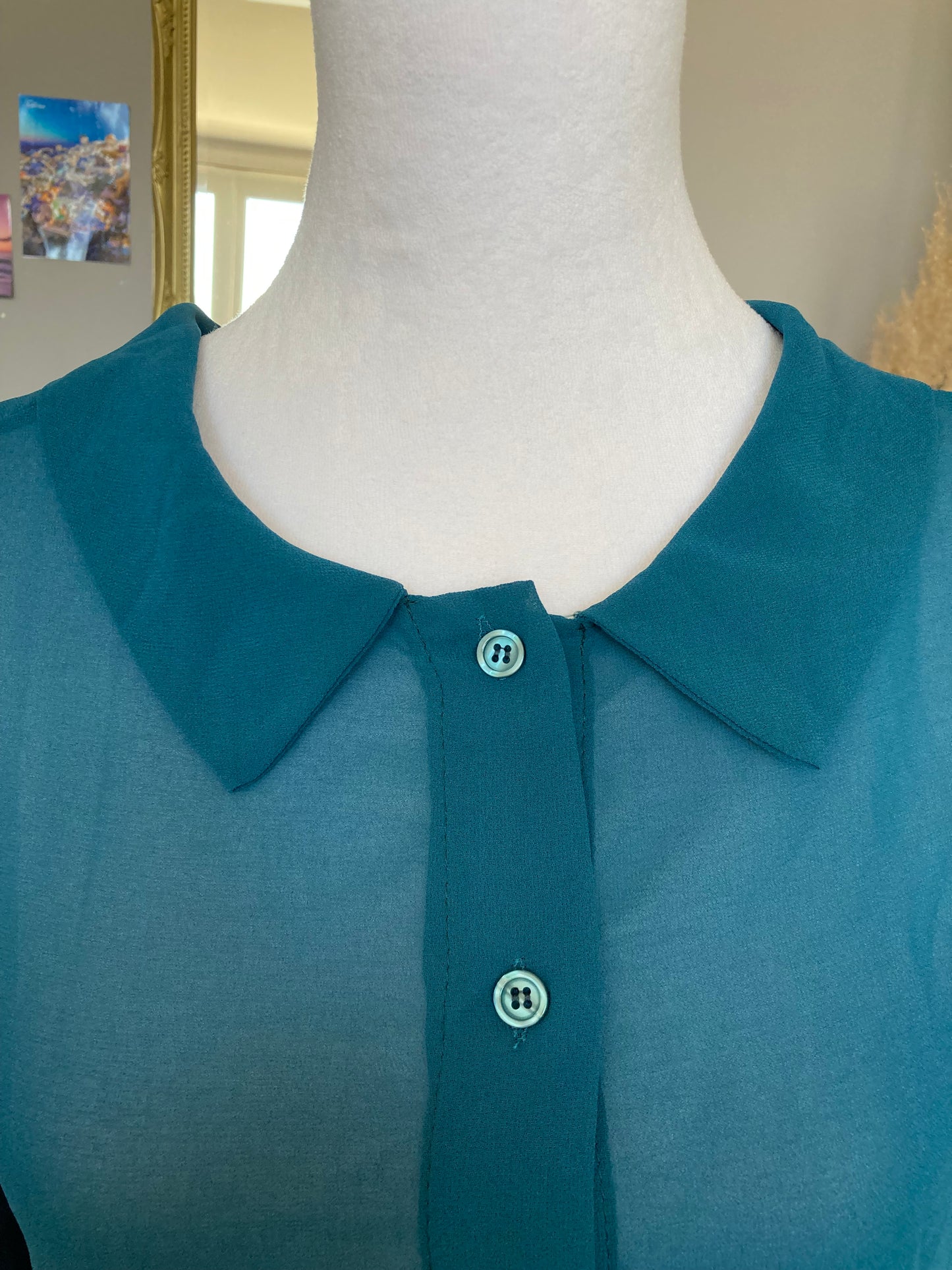 Chemiser transparent col claudine